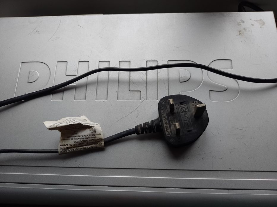 Odtwarzacz vhs Philips VR 550 wtyczka angielska brak pilota