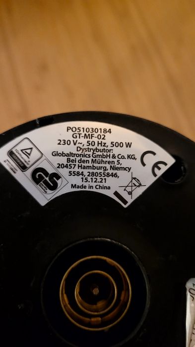 Elektryczny spieniacz do mleka z funkcją podgrzewania