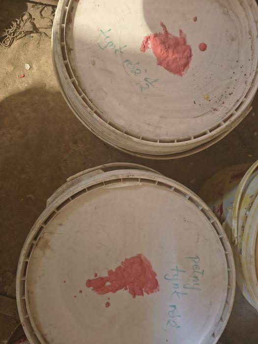 Tynki i podkłady  elewacyjne