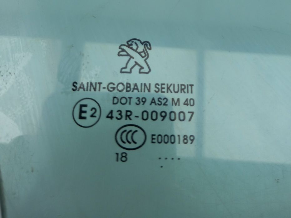 Vidro porta frente direita PEUGEOT 308 SW II Van (LC_)