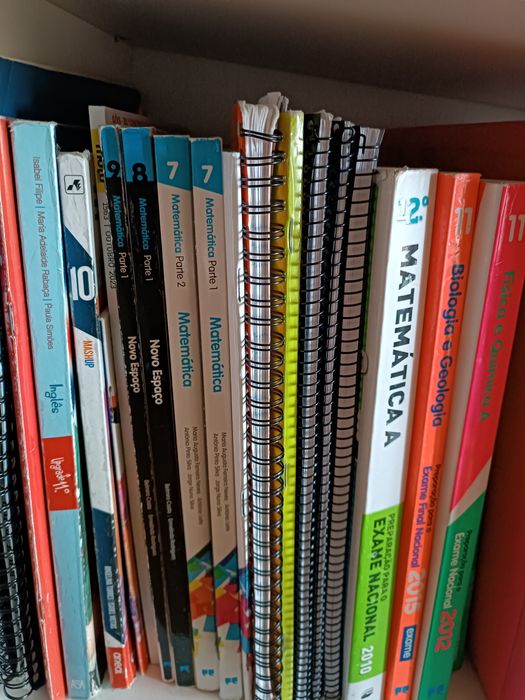 Manuais escolares 7°-11° ano