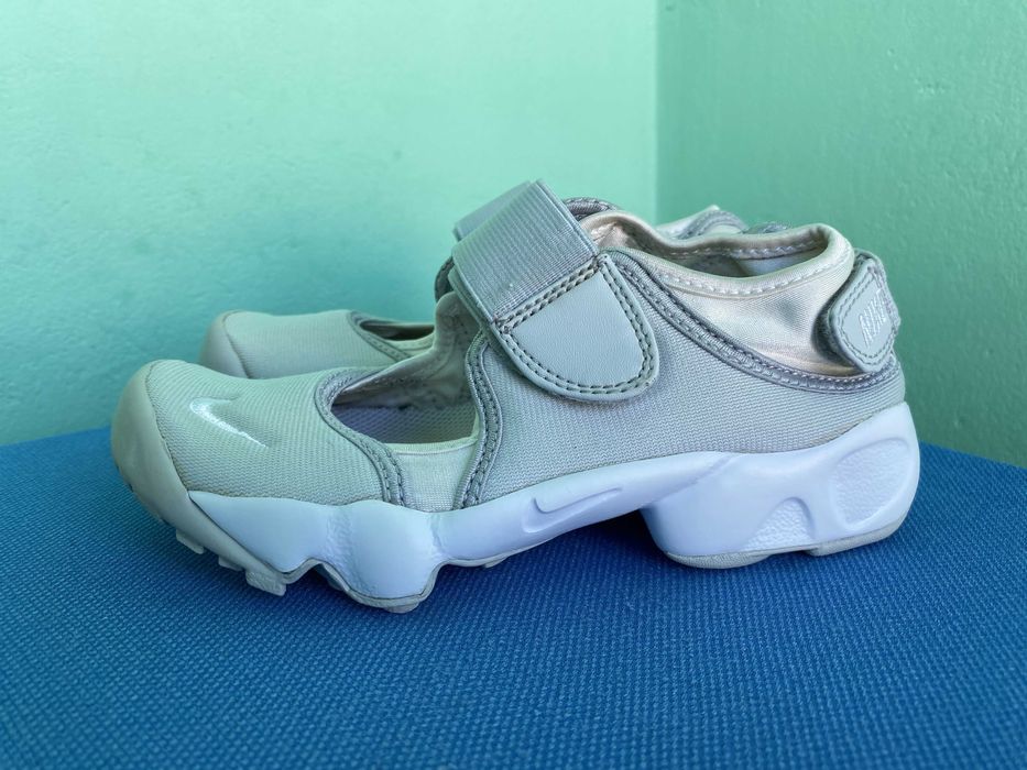 Босоніжки Nike Rift Trainers