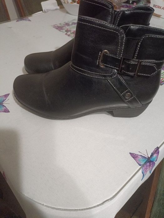 Botki czarne roz 40