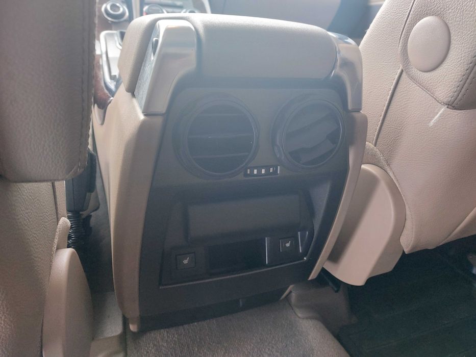 Продаеться гарний Range Rover Sport