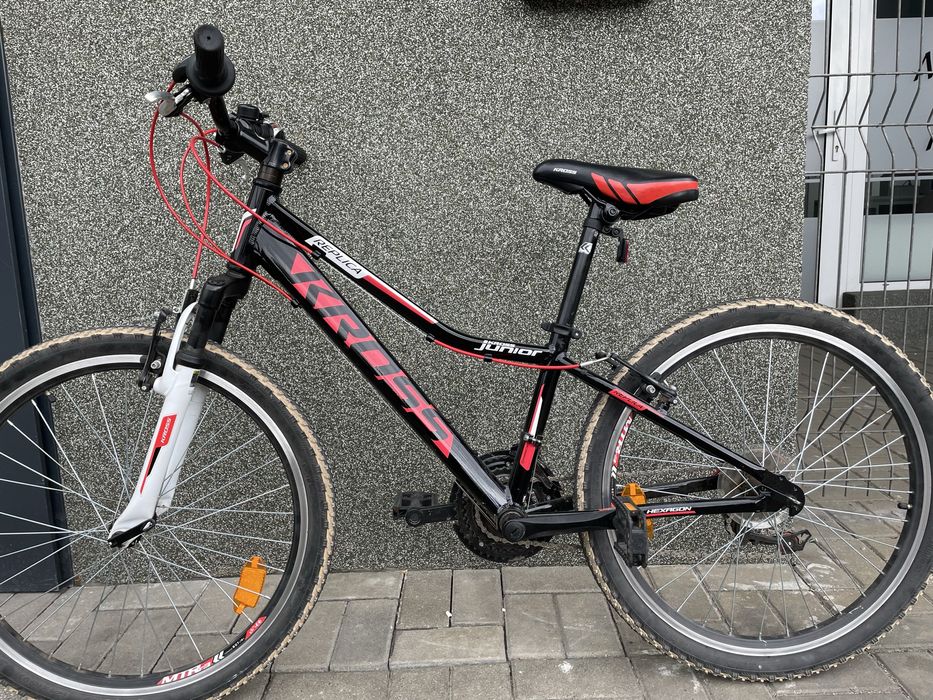 Rower czarno-czerwony kross hexagon