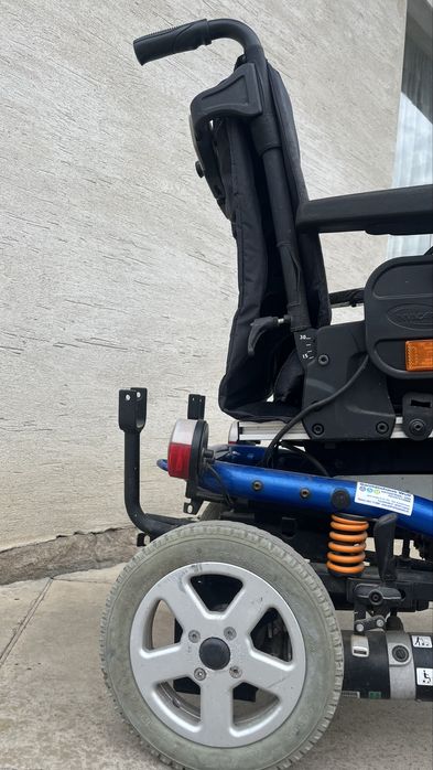 Крісло-колісне з електроприводом, BORA