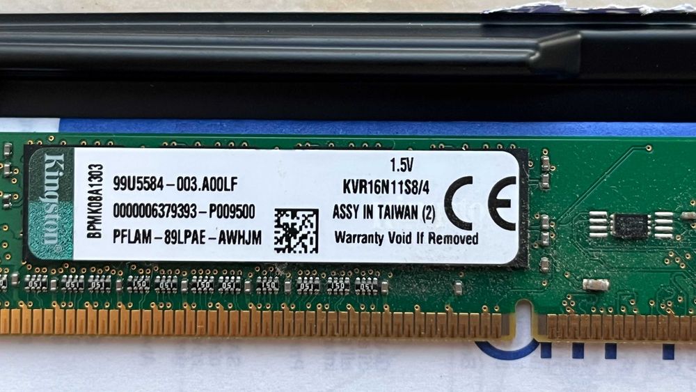 Memória RAM Kingston 4GB DDR3 1600Mhz - PC3-12800 - KVR16N11S8/4