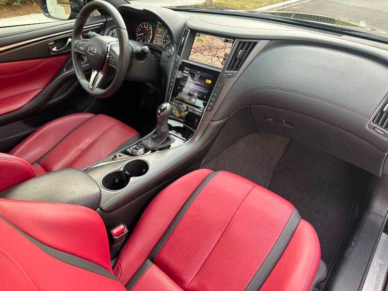 2022 Infiniti Q60 Red Sport 400