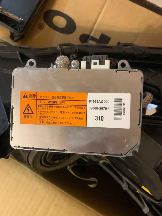 Блок розжига ксеноновой лампы Субару Легаси  10 года, с лампой, б\у