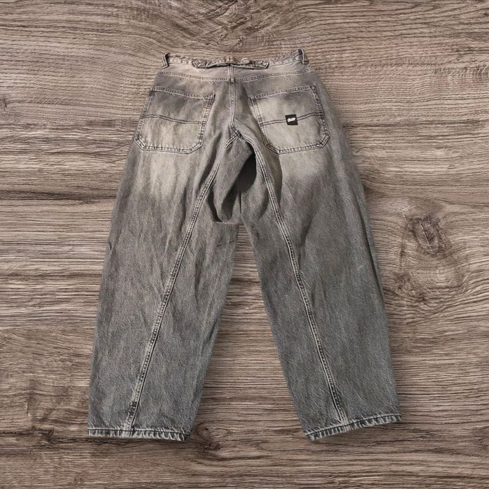 Czarne spodnie Relaxed fit