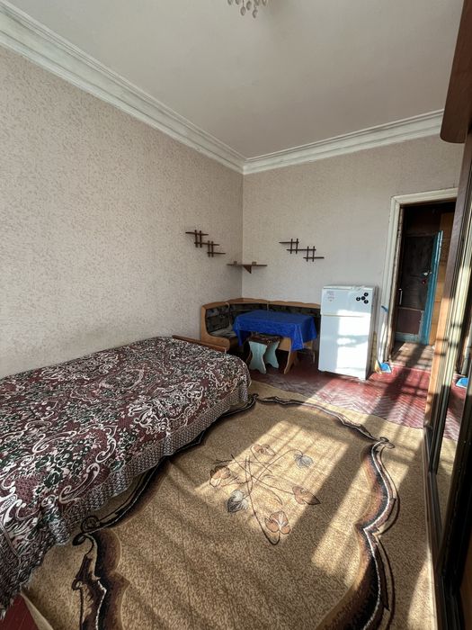 Малосімейка на Браїлках. Ціна з комунальними.