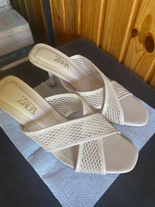 Шлепанцы / босоножки Zara (36р.)