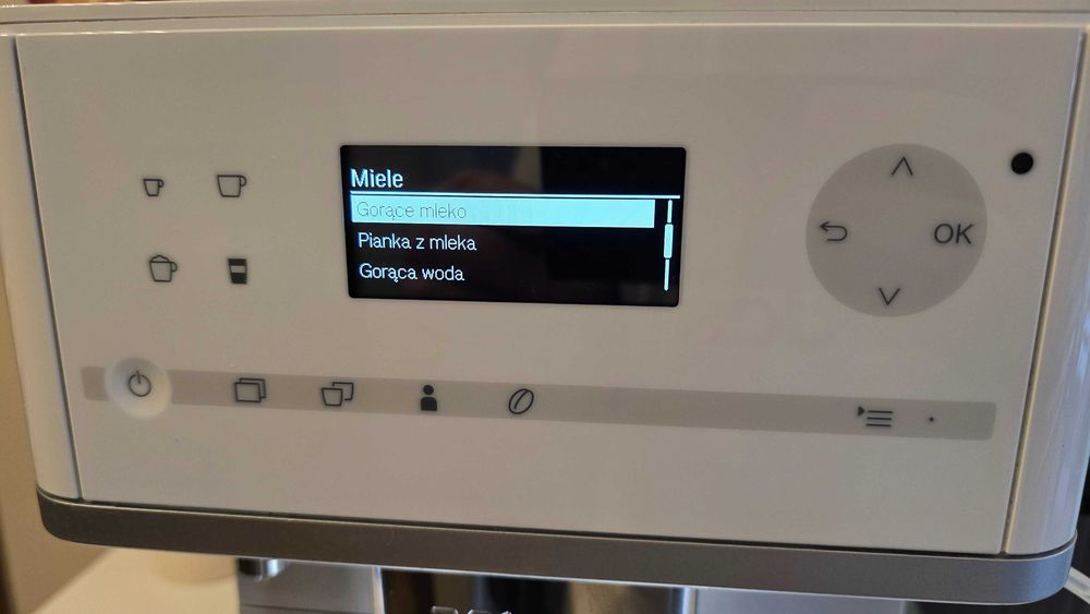 Ekspres Miele CM 6350 biały, LED, menu PL, One Touch, Aromatic, 15bar