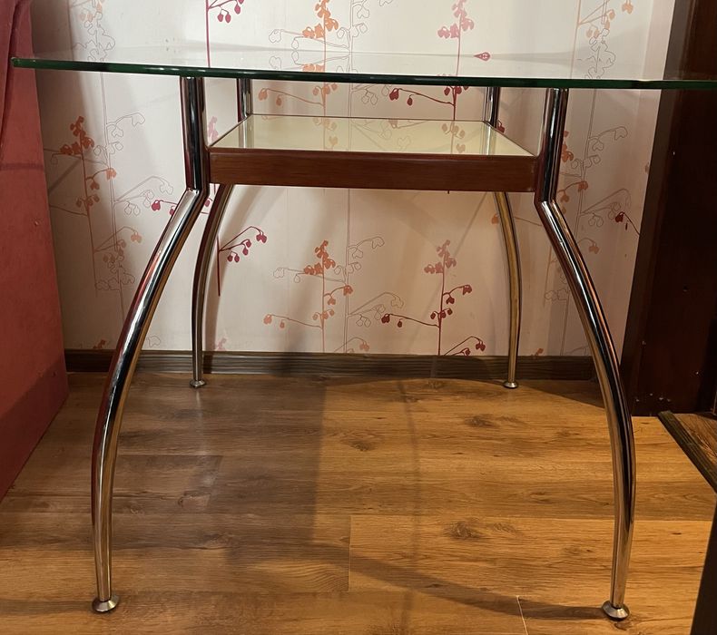 Скляний стіл з поличкою для кухні або іншої кімнати 90x90