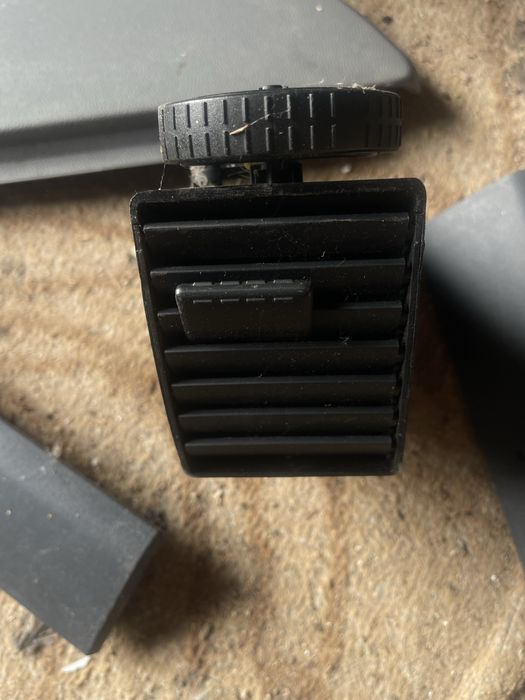 Комплектуючі салону т5