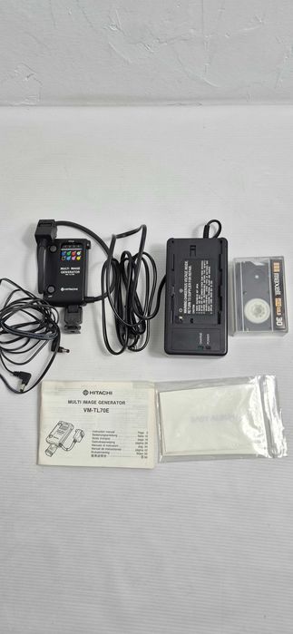 Kultowa Kamera VHS-C Hitachi VM-C52E | Retro Zestaw w Walizce