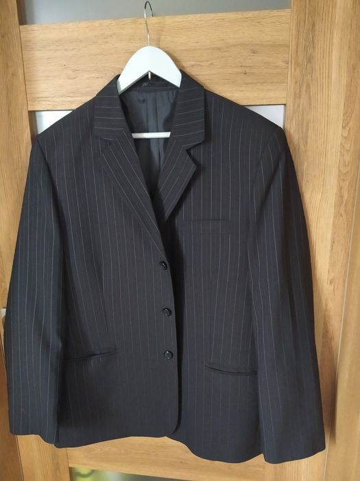 Garnitur XL raz założony