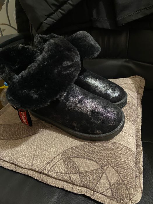 Продам Угги  тёплые