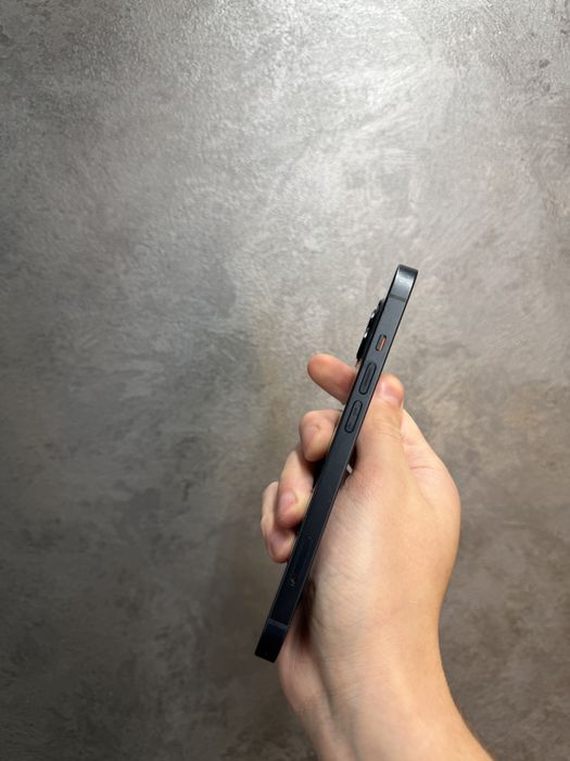 Б/у IPhone 13 128 Midnight гарний стан