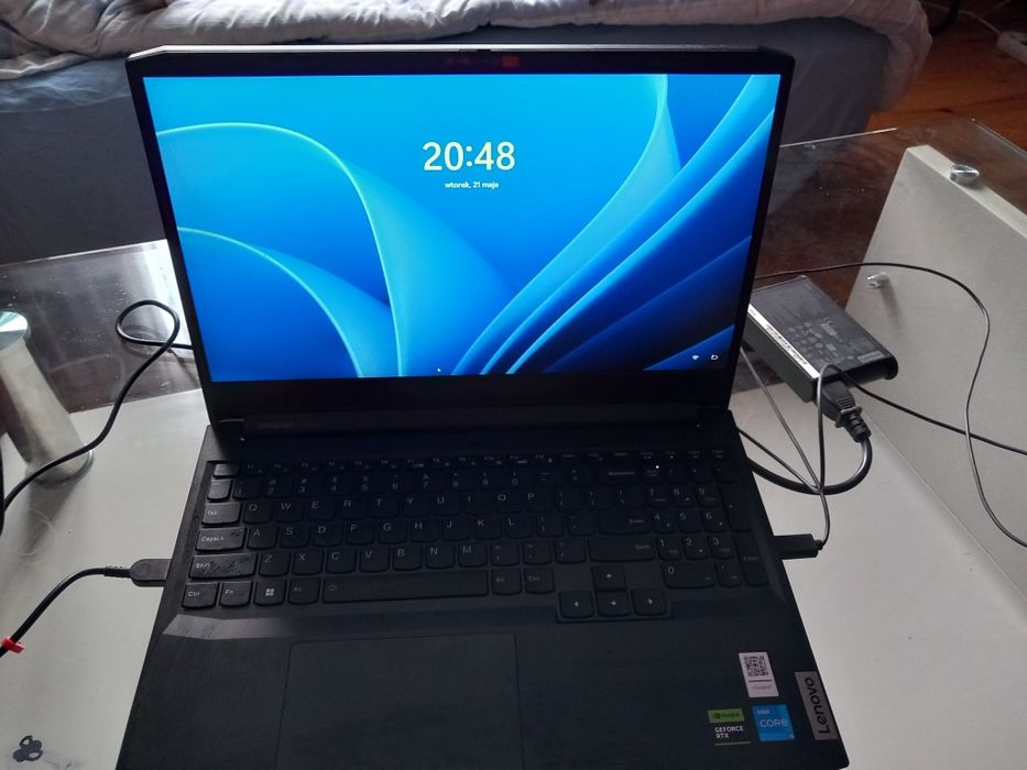 Laptop gamingowy Lenovo+ myszka
