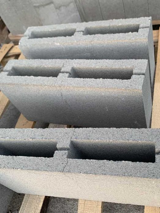 Гатне. Будівельний шлакоблок 9,2х20,2х40,4. Доставка