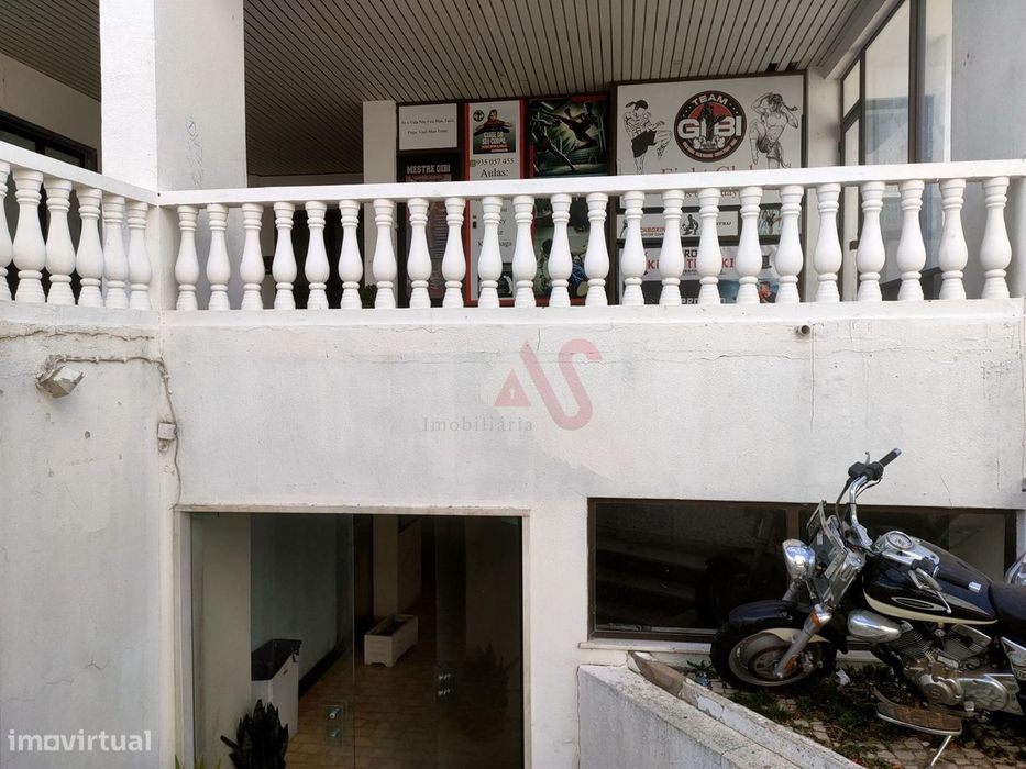 Loja de 35 m² no Edifício Varandas do Mar em Albufeira