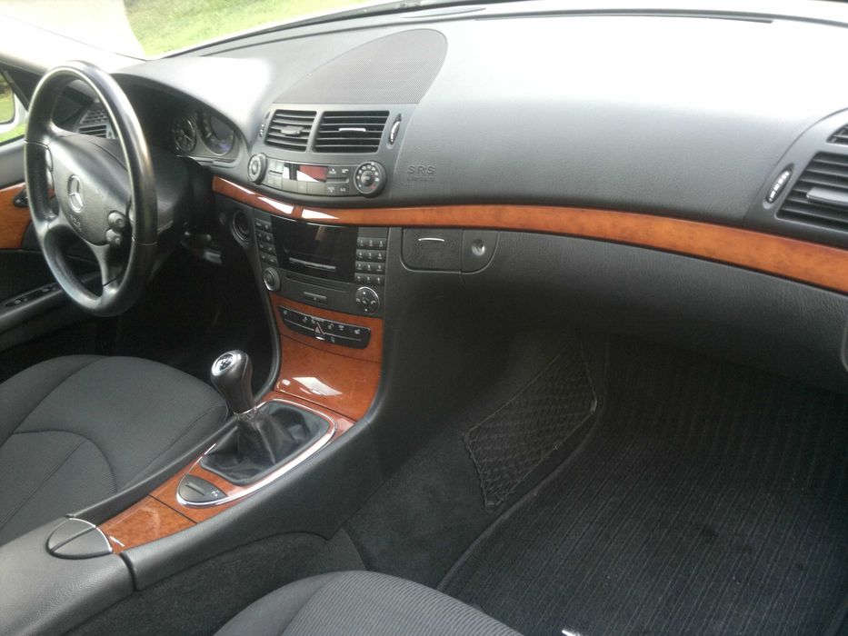 Mercedes W211 lift  E200.  drogi bo musi