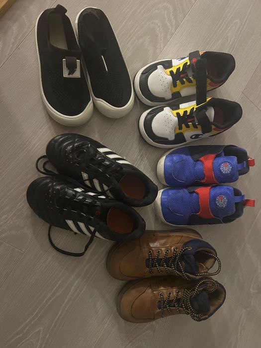 Buty chłopięce rozm. 27 i 28 Reebok Champion i in.