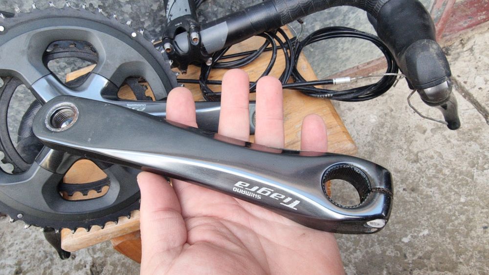 Група Shimano Tiagra. Знято з велосипеду  cube Nuroad Pro
