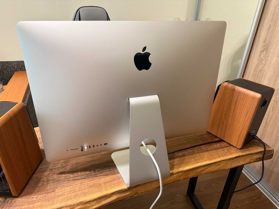 iMac 27" 2015 / i5 / 24 GB RAM / 1 TB SSD M2 / R9 M395 2 ГБ