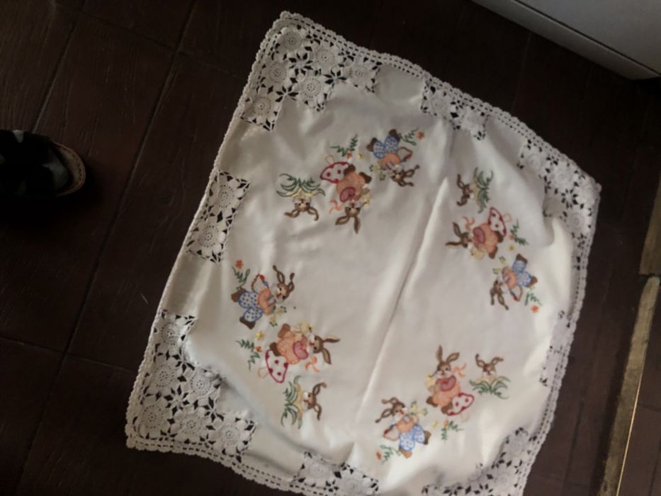 Obrus szydełkowy Wielkanocny