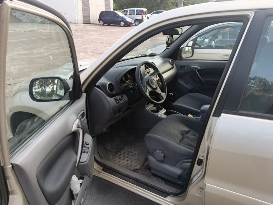 Toyota rav 4 2.0tdi НЕРОЗМИТНЕНА