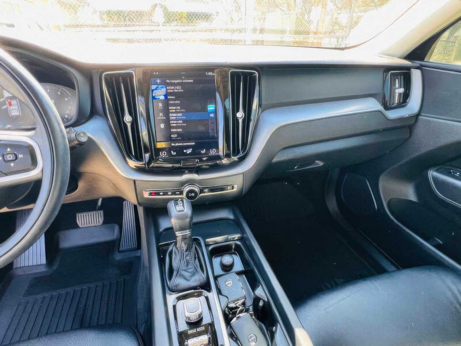 Volvo XC60      2020