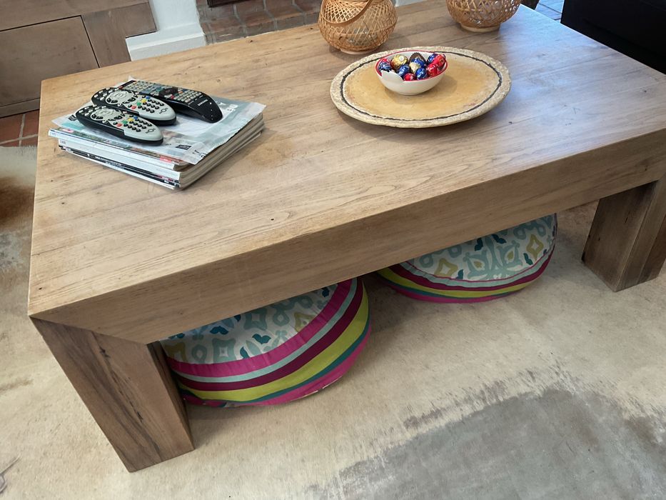 Mesa de centro retangular