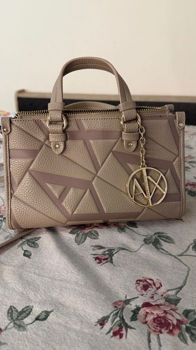 Сумочка Armani.!