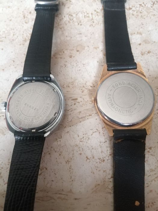 2 relogios antigos a corda avariados por 25 euros