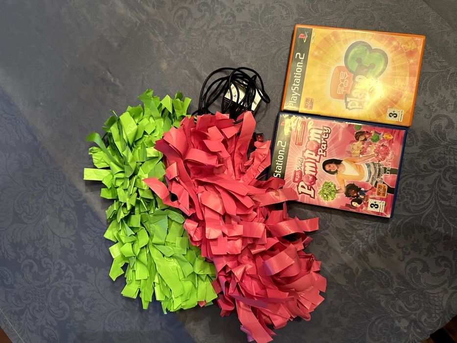 Jogos PlayStation 2 - Singstar+Eye, c/ acessórios, barato!!