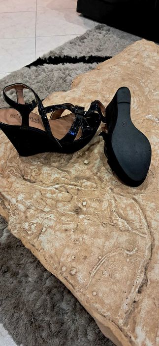 Sandálias muito bonitas