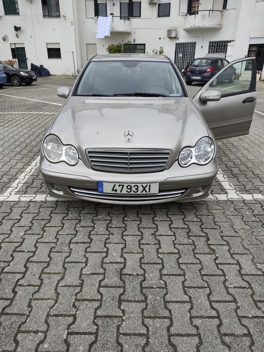 Mercedes CDI 220 ,A Disposição e Negociável