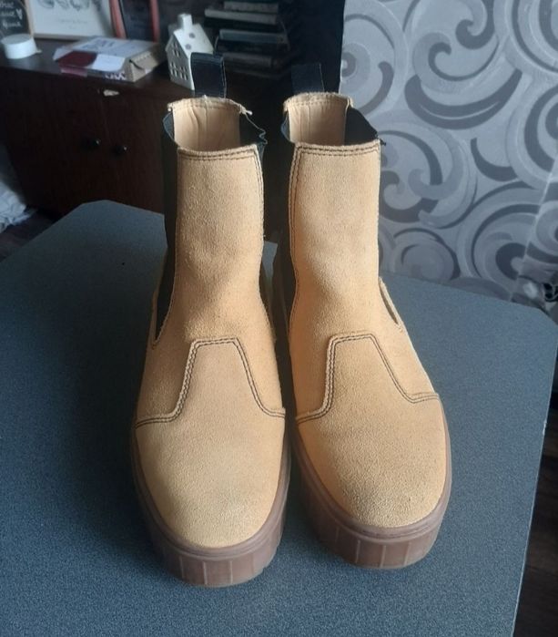 Женские кроссовки  Puma и Nike air Force