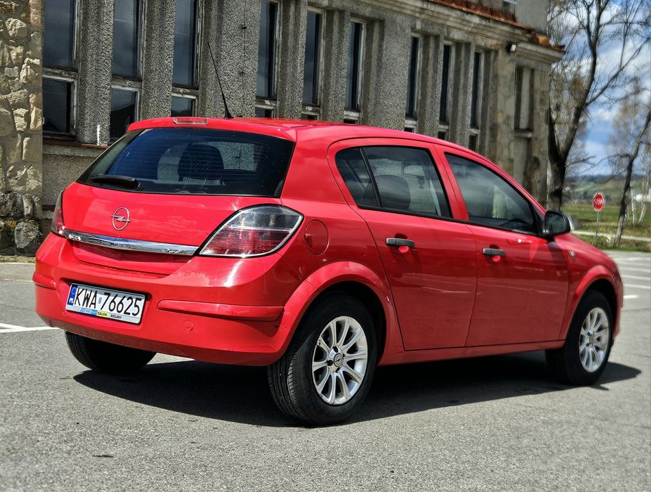 Opel Astra H 1.4 TwinPort 90 KM MT5