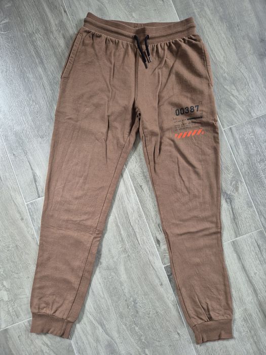 Spodnie dresowe dla chłopca r 158