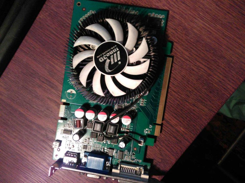 ВІДЕОКАРТА Pci-E GF 9600GT на 512 MB DDR3 с высокой БИТНОСТЬЮ Inno 3d