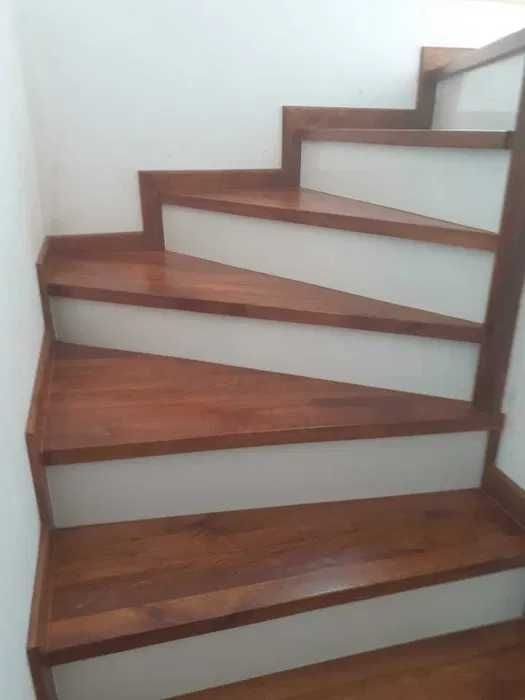 Schody dębowe drewniane