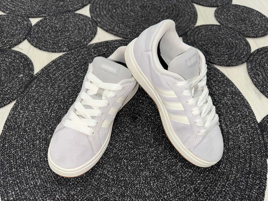 Замшеві кросівки Adidas, оригінал, р-р 37, уст 24 см