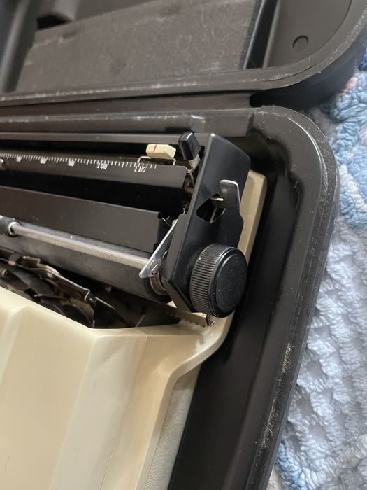 Maquina de escrever Brother