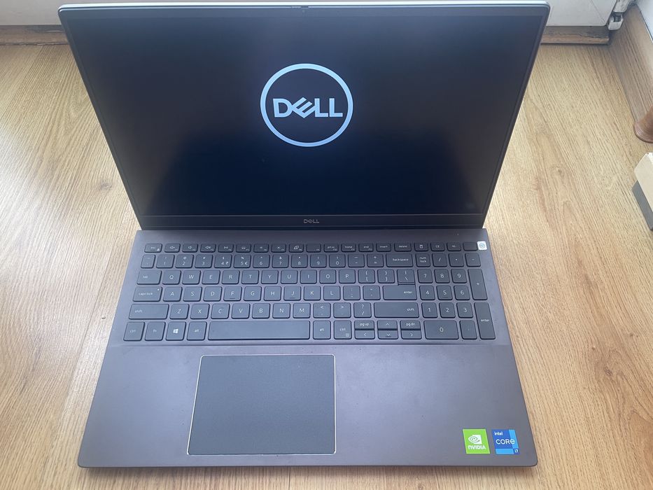 Laptop dell vostro i7 1165G7