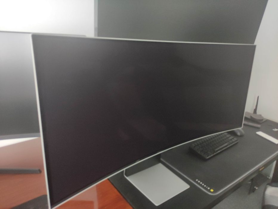 Samsung odyssey oled g8