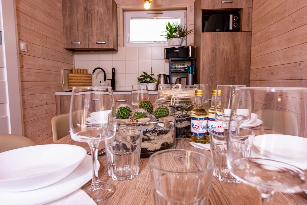 Zakotwicz się nad morzem  KOTWISKO Sarbinowo Domki z basenem .