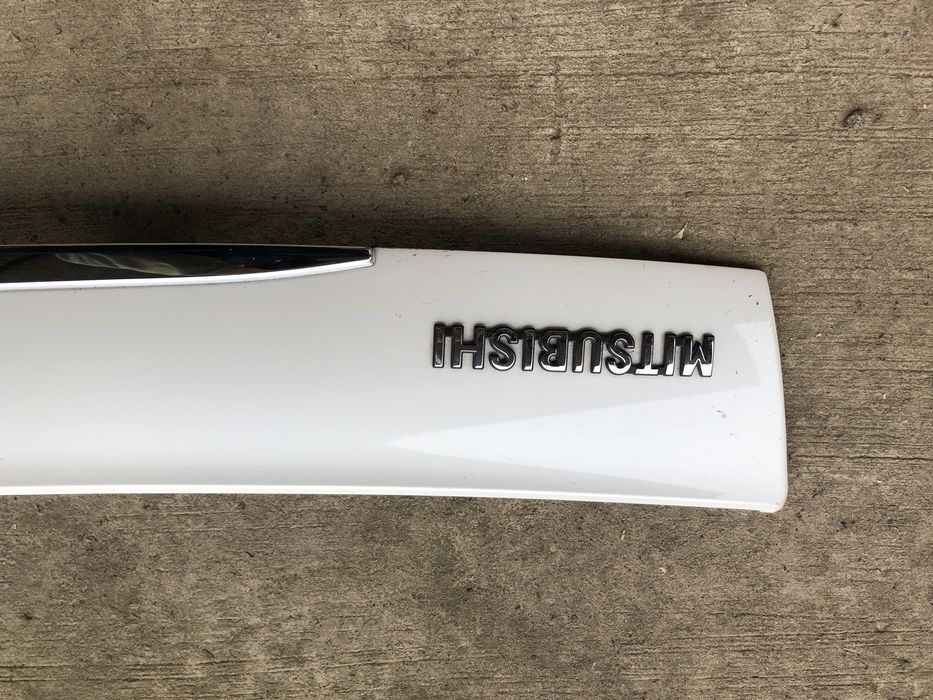 накладка кришки багажника mitsubishi eclipse cross